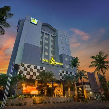 รอยัล เรกันตริส เจนดานา ชื่อเดิมรอยัลซิงโกซารี Hotel สุราบายา ภายนอก รูปภาพ