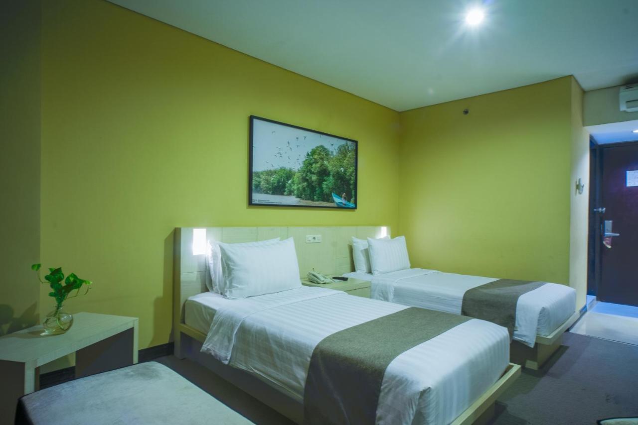 รอยัล เรกันตริส เจนดานา ชื่อเดิมรอยัลซิงโกซารี Hotel สุราบายา ภายนอก รูปภาพ