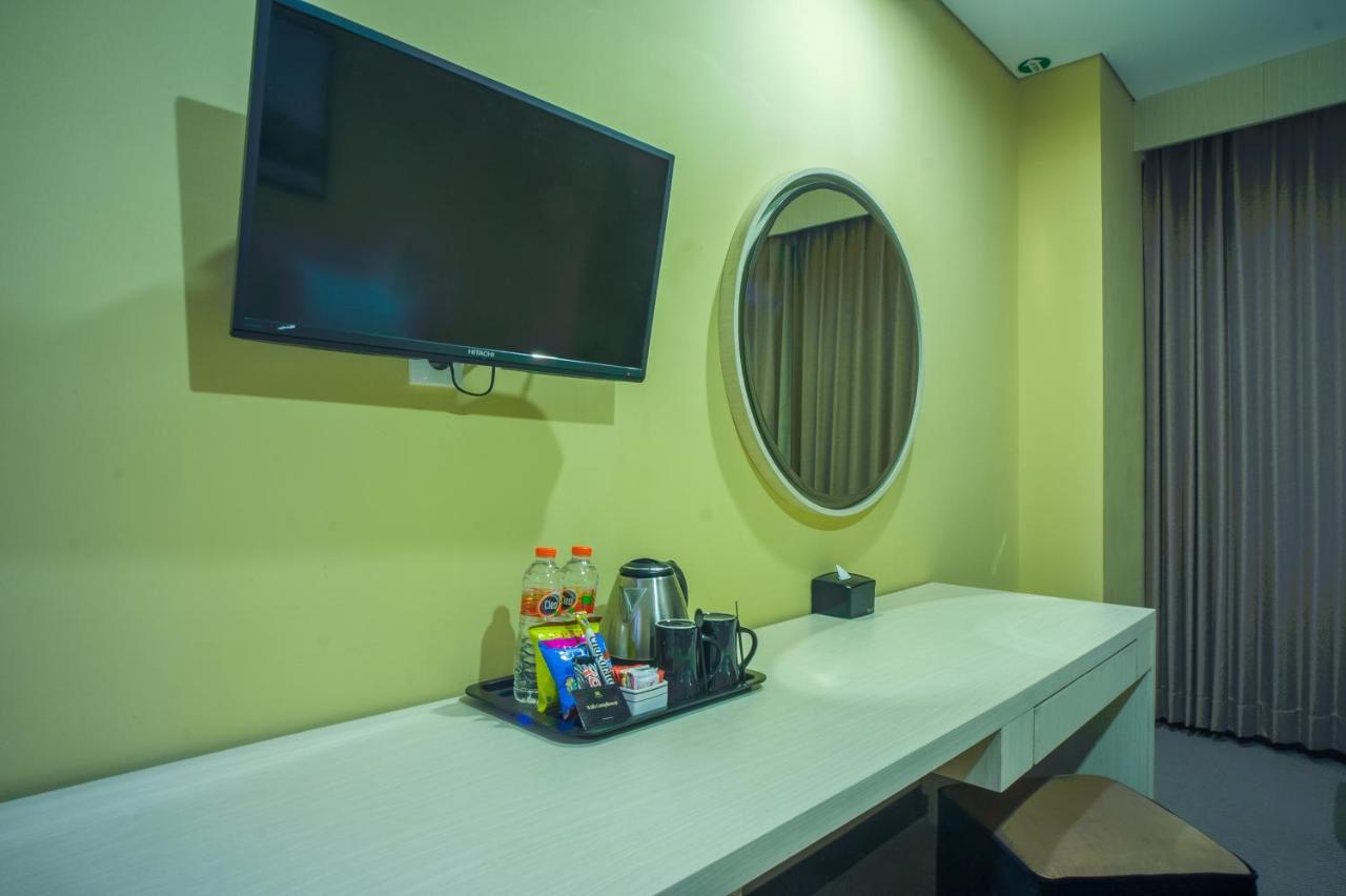 รอยัล เรกันตริส เจนดานา ชื่อเดิมรอยัลซิงโกซารี Hotel สุราบายา ภายนอก รูปภาพ