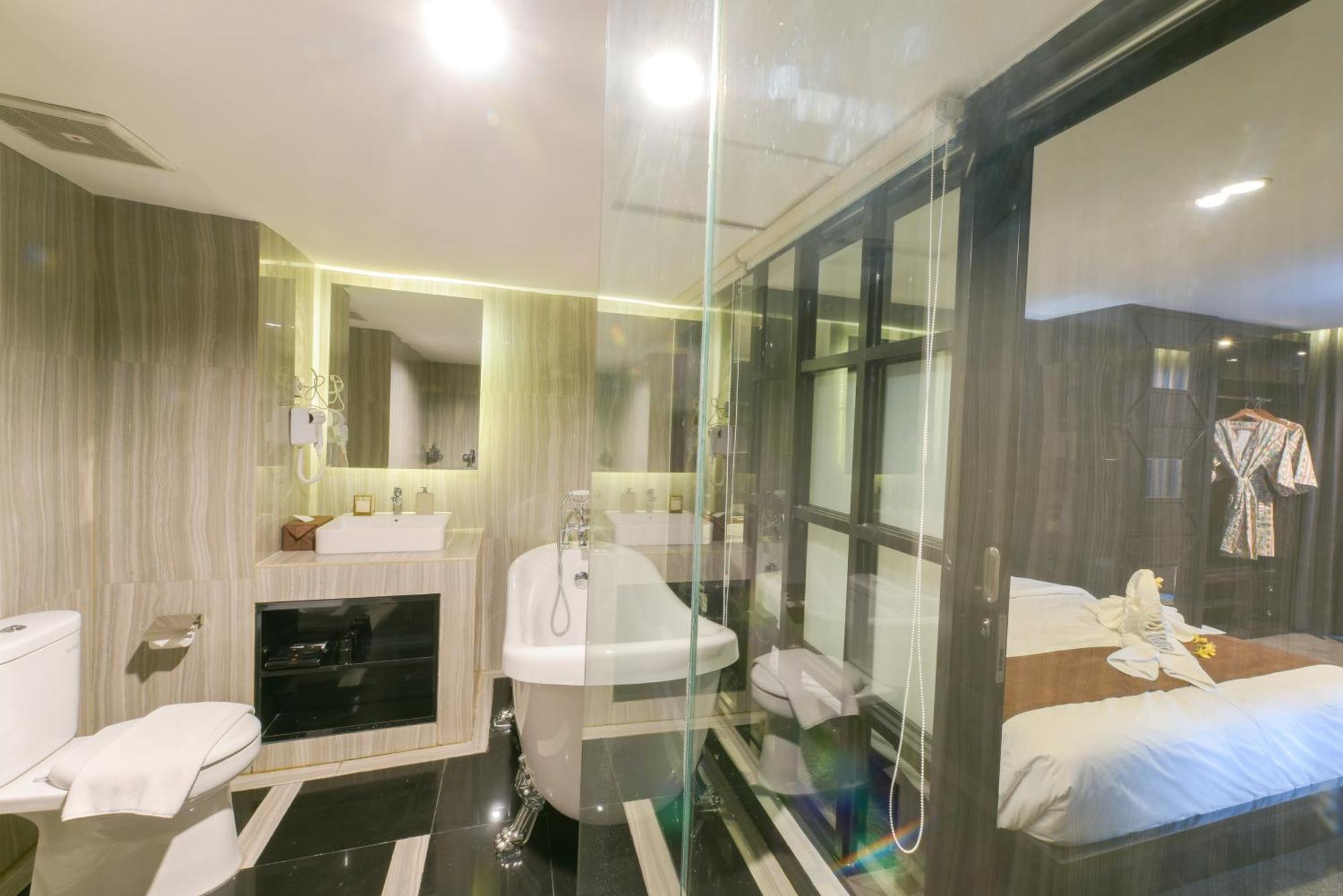 รอยัล เรกันตริส เจนดานา ชื่อเดิมรอยัลซิงโกซารี Hotel สุราบายา ภายนอก รูปภาพ