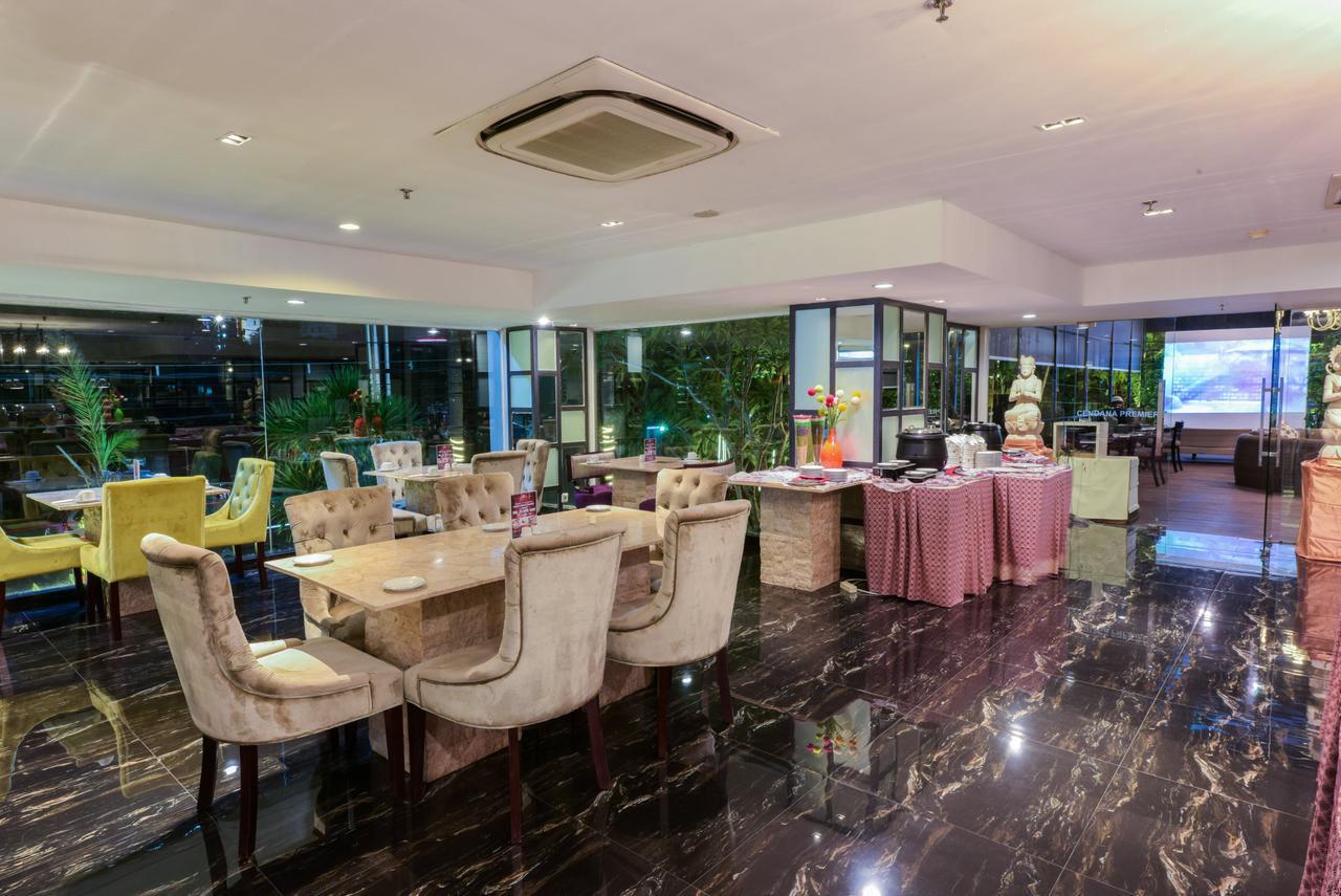 รอยัล เรกันตริส เจนดานา ชื่อเดิมรอยัลซิงโกซารี Hotel สุราบายา ภายนอก รูปภาพ