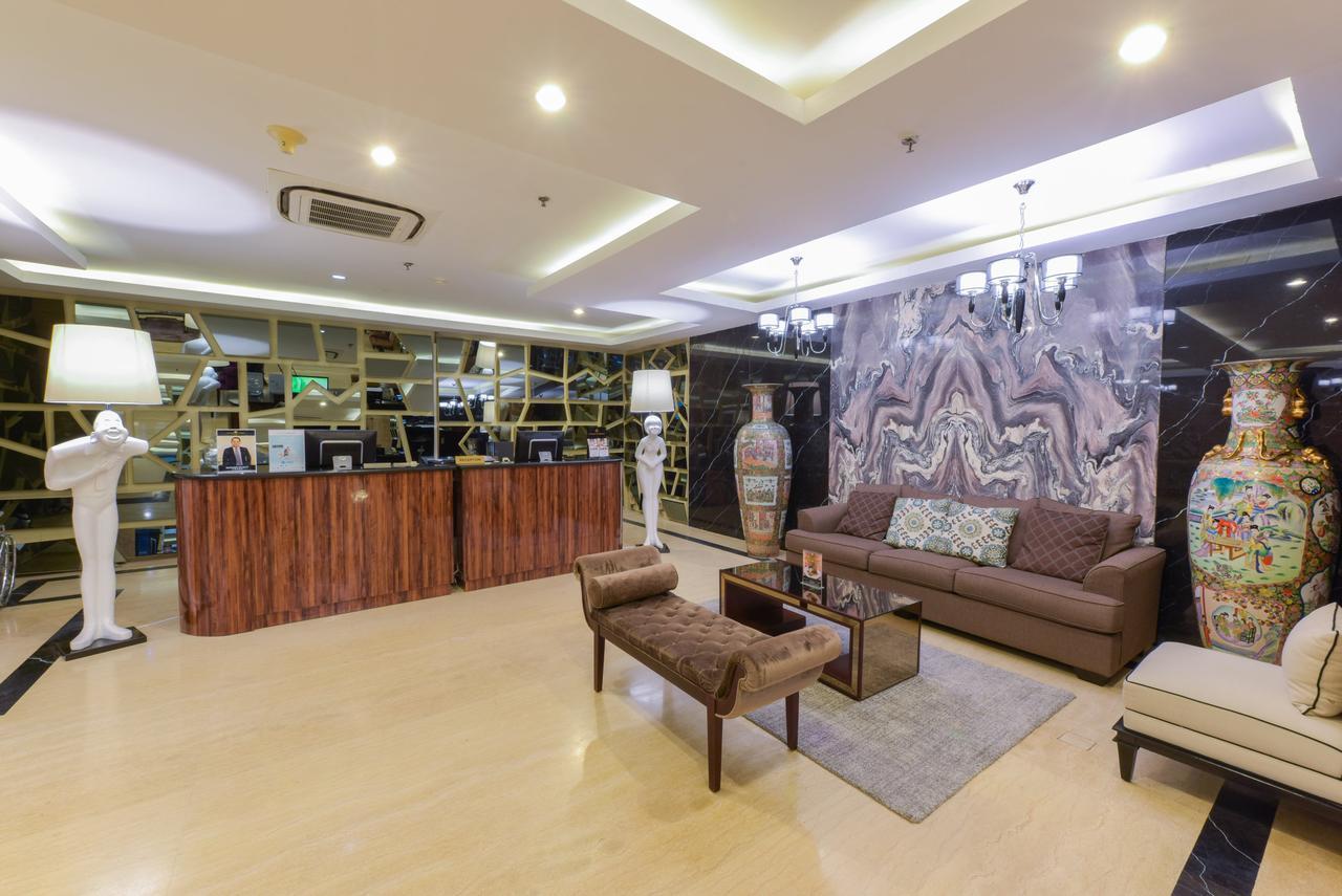 รอยัล เรกันตริส เจนดานา ชื่อเดิมรอยัลซิงโกซารี Hotel สุราบายา ภายนอก รูปภาพ